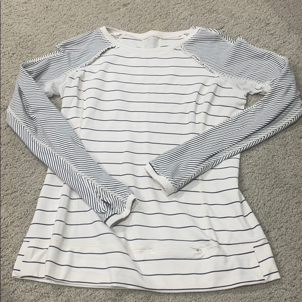 Lululemon long sleeve top - size 8